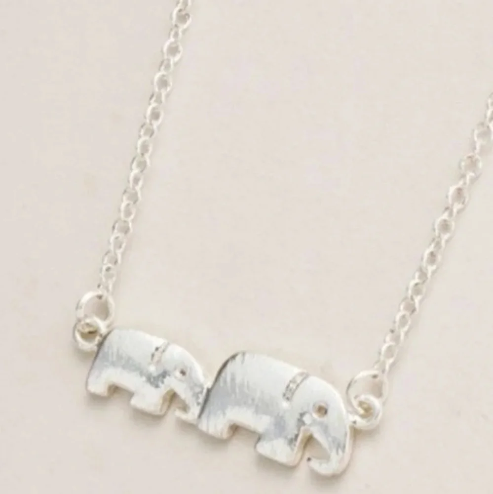 Elephant chain necklace silver one size